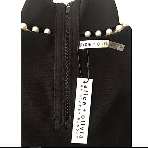 Annalee Mock Neck Halter  Alice + Olivia - Picture 8 of 13